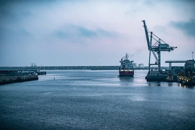 How to Import Products from China to Israel Professionally